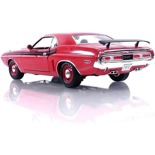 1971 Dodge Challenger w/ Stripes 1:18 Model Car (Bright Red)