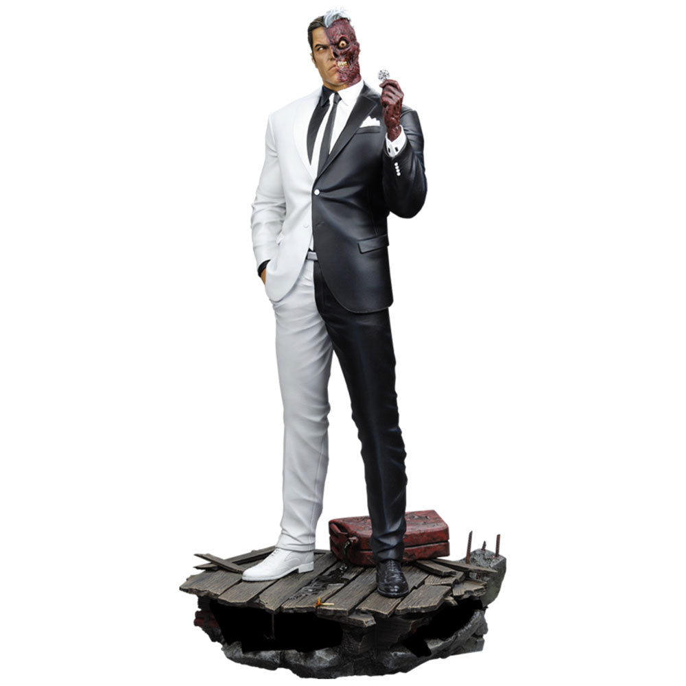 Batman Two Face 1:6 Scale Maquette